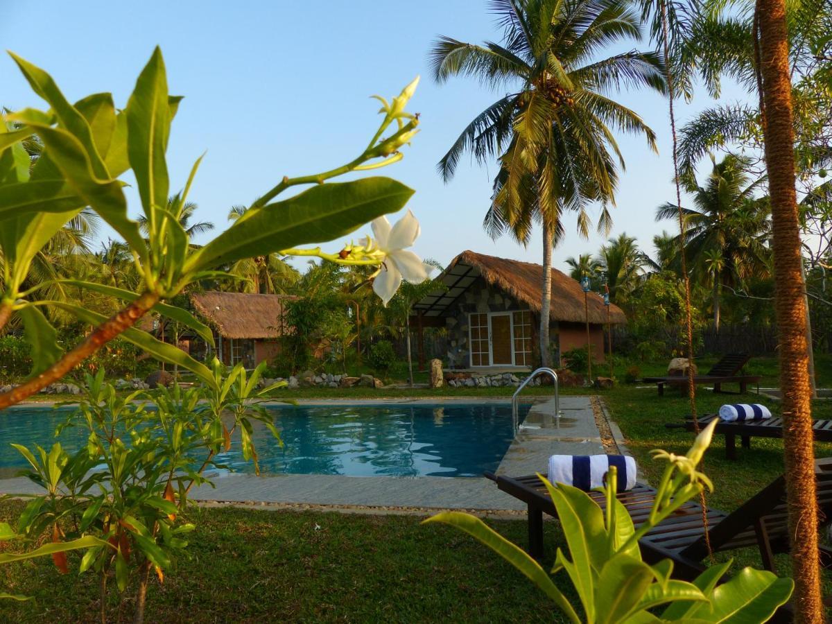 Coco Village Hotel チラウ エクステリア 写真